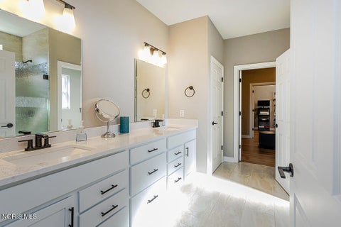Tiny photo for 9851 Saugatuck Drive, Sylvania, OH 43560 (MLS # 10011886)