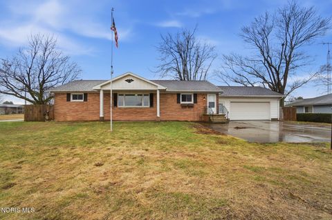 Photo of 501 W Morenci Street, Lyons, OH 43533 (MLS # 10004786)