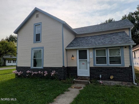 Homes For Sale - 242 S Keyser Avenue<br/> Deshler, OH 43516
