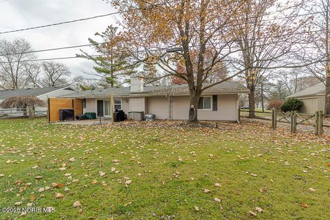 Tiny photo for 7242 Grenlock Drive, Sylvania, OH 43560 (MLS # 10001550)