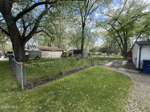 Tiny photo for 5240 Adella Street, Toledo, OH 43613 (MLS # 10006858)