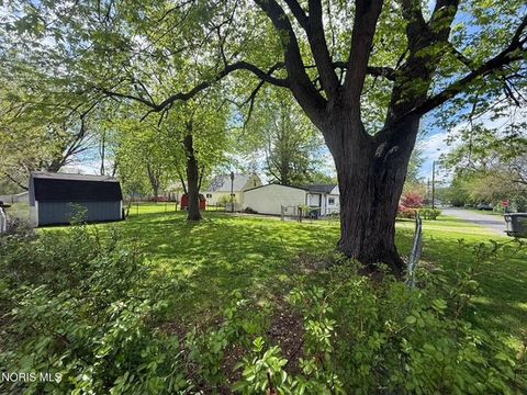 Tiny photo for 5240 Adella Street, Toledo, OH 43613 (MLS # 10006858)