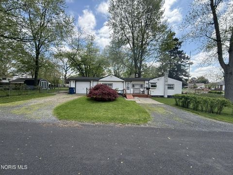 Tiny photo for 5240 Adella Street, Toledo, OH 43613 (MLS # 10006858)