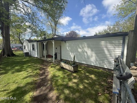 Tiny photo for 5240 Adella Street, Toledo, OH 43613 (MLS # 10006858)