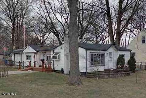 Photo of 5240 Adella Street, Toledo, OH 43613 (MLS # 10006858)