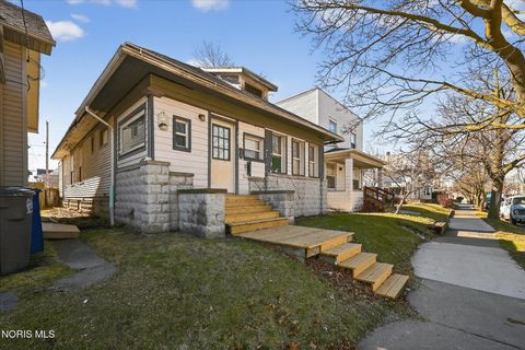 Tiny photo for 150 E Broadway Street, Toledo, OH 43605 (MLS # 10004891)