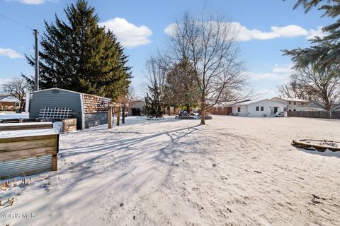 Tiny photo for 1820 Gayle Lane, Findlay, OH 45840 (MLS # 10004198)