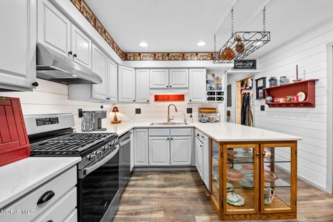 Tiny photo for 1820 Gayle Lane, Findlay, OH 45840 (MLS # 10004198)