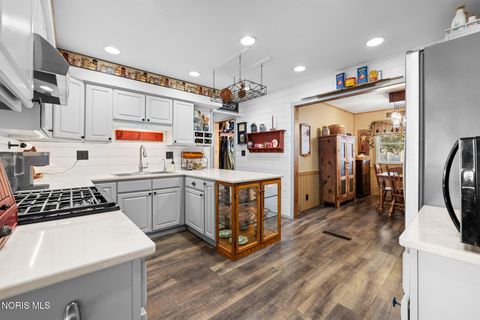 Tiny photo for 1820 Gayle Lane, Findlay, OH 45840 (MLS # 10004198)