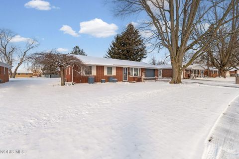 Tiny photo for 1820 Gayle Lane, Findlay, OH 45840 (MLS # 10004198)
