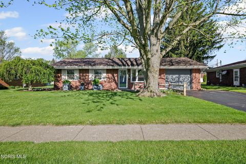 Homes For Sale - 1820 Gayle Lane<br/> Findlay, OH 45840