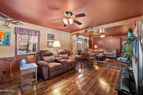 Tiny photo for 1820 Gayle Lane, Findlay, OH 45840 (MLS # 10004198)