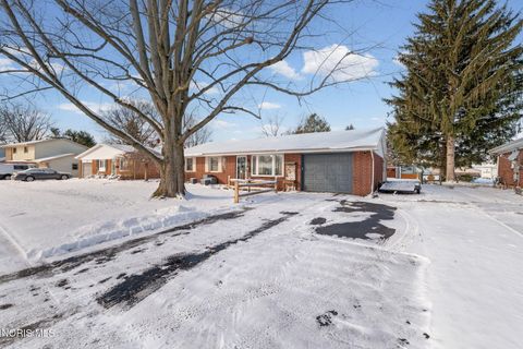 Tiny photo for 1820 Gayle Lane, Findlay, OH 45840 (MLS # 10004198)