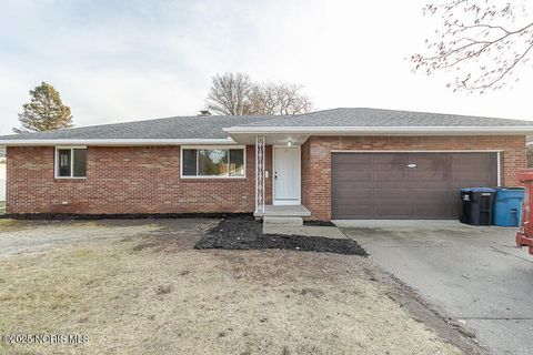 Photo of 513 Holly Drive, Oregon, OH 43616 (MLS # 10002581)