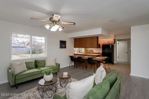 Tiny photo for 513 Holly Drive, Oregon, OH 43616 (MLS # 10002581)