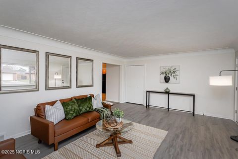 Tiny photo for 513 Holly Drive, Oregon, OH 43616 (MLS # 10002581)