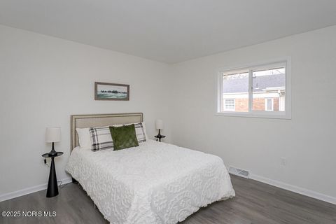 Tiny photo for 513 Holly Drive, Oregon, OH 43616 (MLS # 10002581)