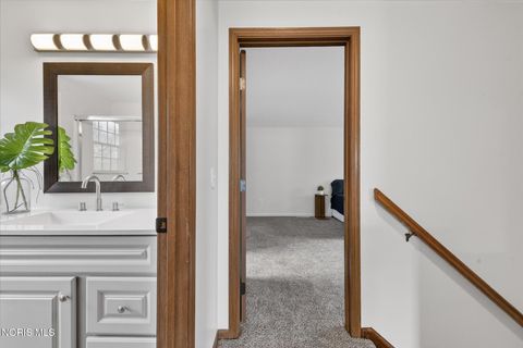 Tiny photo for 2461 Brownlee Drive, Toledo, OH 43615 (MLS # 10007458)