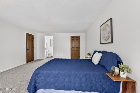 Tiny photo for 2461 Brownlee Drive, Toledo, OH 43615 (MLS # 10007458)