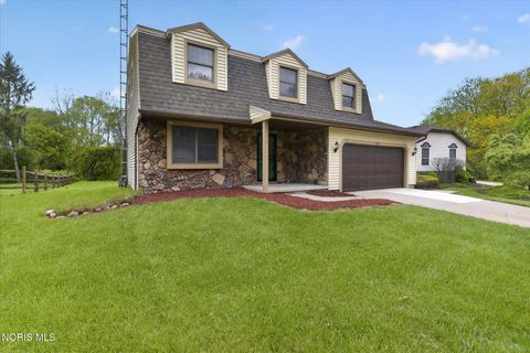 Photo of 2461 Brownlee Drive, Toledo, OH 43615 (MLS # 10007458)