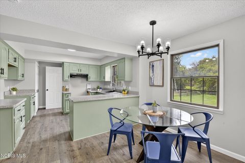 Tiny photo for 2461 Brownlee Drive, Toledo, OH 43615 (MLS # 10007458)