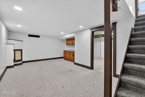 Tiny photo for 2461 Brownlee Drive, Toledo, OH 43615 (MLS # 10007458)