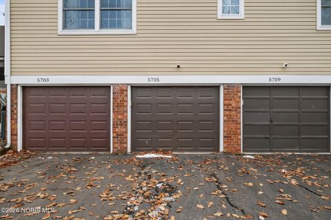 Tiny photo for 5705 Aspen Drive # 30, Toledo, OH 43615 (MLS # 10003515)