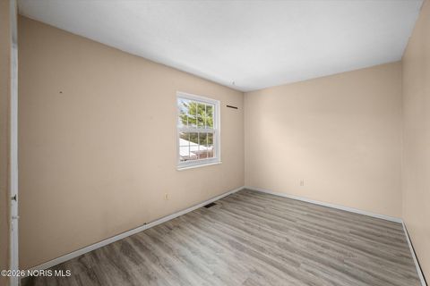 Tiny photo for 5705 Aspen Drive # 30, Toledo, OH 43615 (MLS # 10003515)