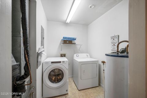 Tiny photo for 5705 Aspen Drive # 30, Toledo, OH 43615 (MLS # 10003515)