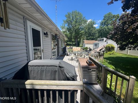 Tiny photo for 6118 Acres Road, Sylvania, OH 43560 (MLS # 10010137)