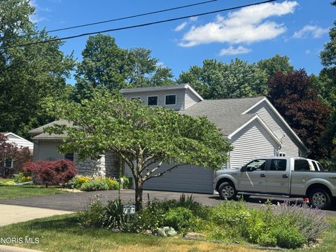 Tiny photo for 6118 Acres Road, Sylvania, OH 43560 (MLS # 10010137)