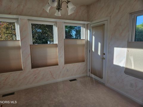 Tiny photo for 7008 Longwater Drive, Maumee, OH 43537 (MLS # 10008251)