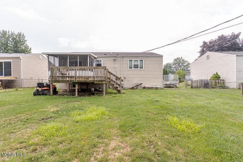 Tiny photo for 200 Farnstead Drive, Northwood, OH 43619 (MLS # 10010439)