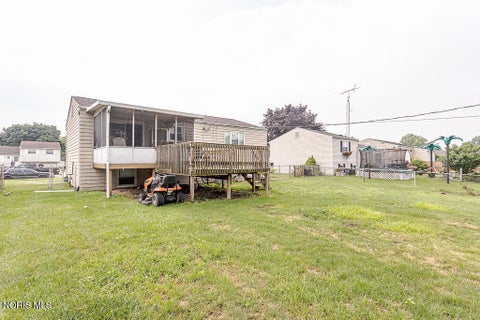 Tiny photo for 200 Farnstead Drive, Northwood, OH 43619 (MLS # 10010439)