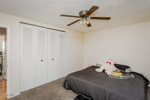 Tiny photo for 200 Farnstead Drive, Northwood, OH 43619 (MLS # 10010439)