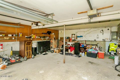 Tiny photo for 200 Farnstead Drive, Northwood, OH 43619 (MLS # 10010439)