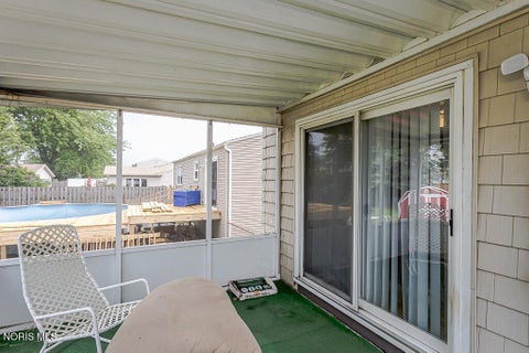 Tiny photo for 200 Farnstead Drive, Northwood, OH 43619 (MLS # 10010439)