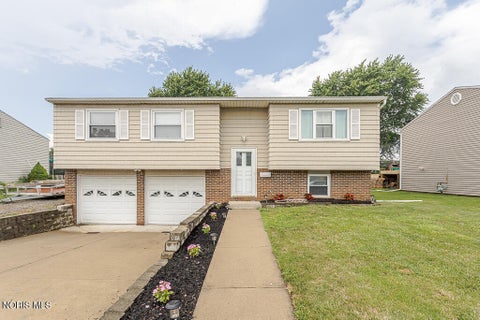 Photo of 200 Farnstead Drive, Northwood, OH 43619 (MLS # 10010439)
