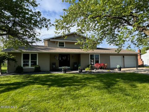 Homes For Sale - 410 Patrick Court<br/> Williams County, Bryan, OH 43506