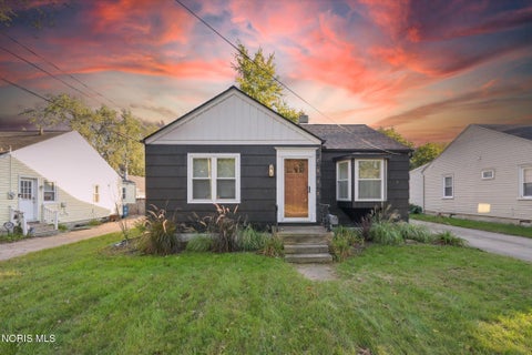 Photo of 7057 Convent Boulevard, Sylvania, OH 43560 (MLS # 10014677)
