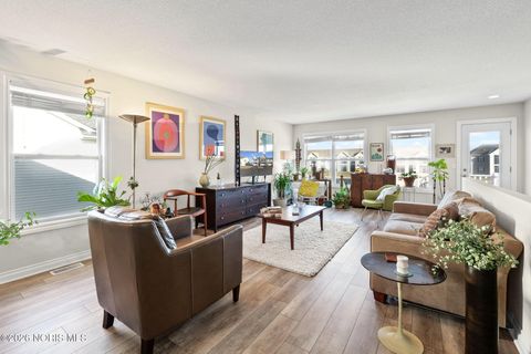 Tiny photo for 4731 Lakeside Drive, Maumee, OH 43537 (MLS # 10003031)