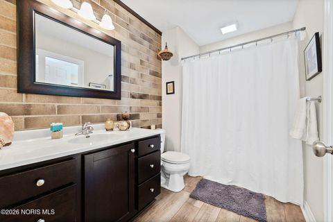 Tiny photo for 4731 Lakeside Drive, Maumee, OH 43537 (MLS # 10003031)