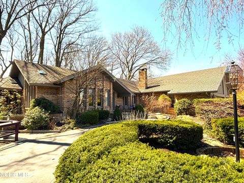 Tiny photo for 1440 S Stadium Road, Oregon, OH 43616 (MLS # 10006340)