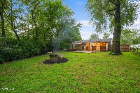 Tiny photo for 6621 Hill Avenue, Toledo, OH 43615 (MLS # 10014829)