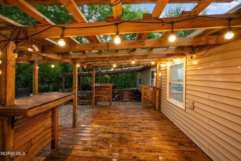 Tiny photo for 6621 Hill Avenue, Toledo, OH 43615 (MLS # 10014829)