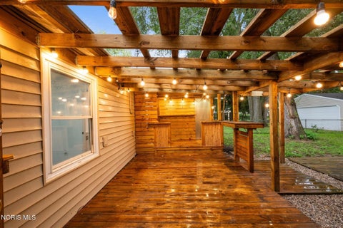 Tiny photo for 6621 Hill Avenue, Toledo, OH 43615 (MLS # 10014829)