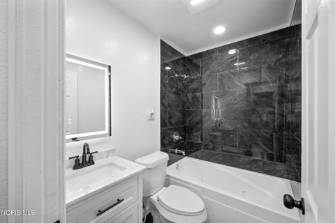 Tiny photo for 6621 Hill Avenue, Toledo, OH 43615 (MLS # 10014829)