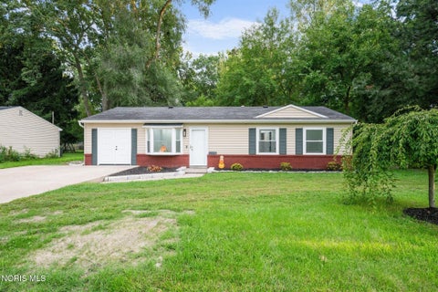 Tiny photo for 6621 Hill Avenue, Toledo, OH 43615 (MLS # 10014829)