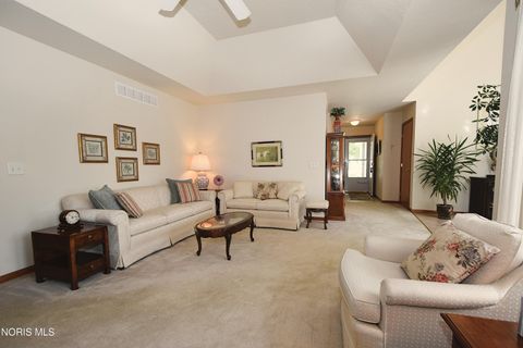Tiny photo for 2545 Glengate Dr DR, Toledo, OH 43614 (MLS # 10007566)