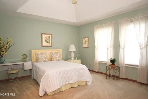 Tiny photo for 2545 Glengate Dr DR, Toledo, OH 43614 (MLS # 10007566)
